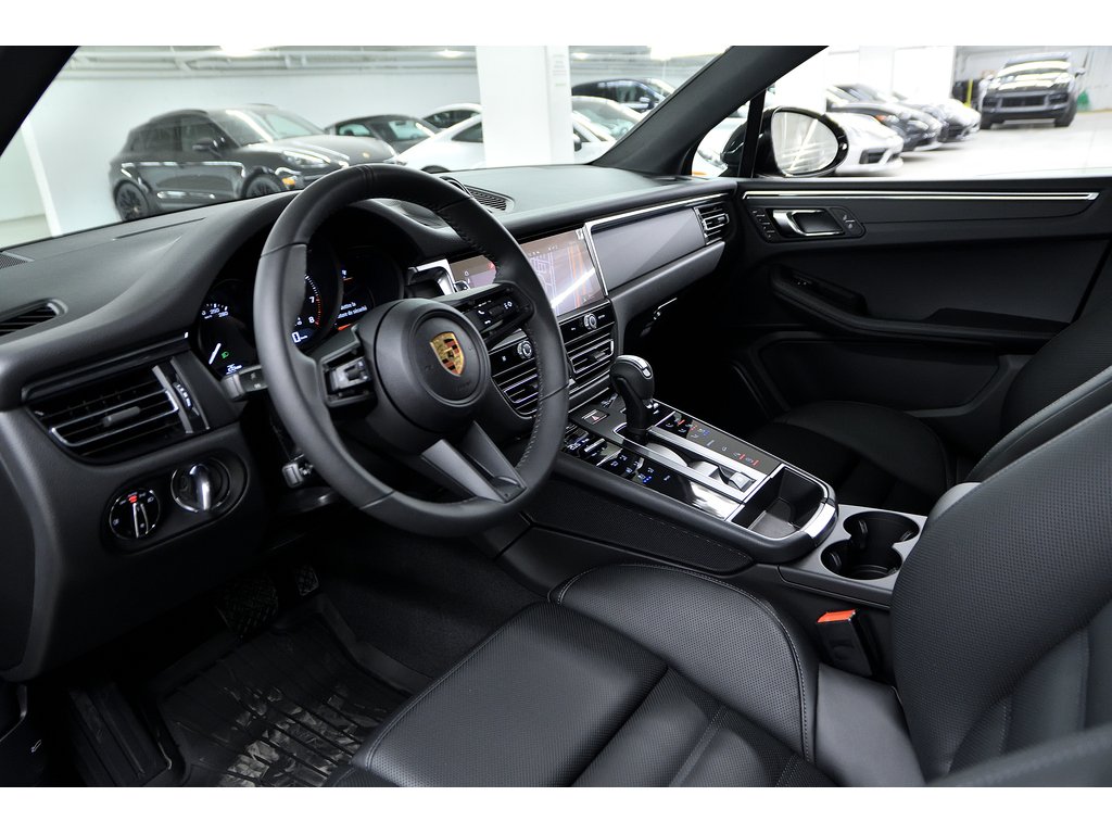 2024 Porsche Macan AWD / Premium Package / BOSE in Laval, Quebec - 13 - w1024h768px