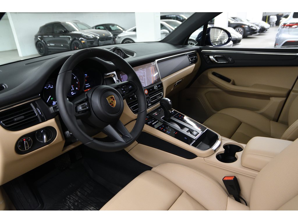 2024 Porsche Macan AWD / Premium Plus / BOSE in Laval, Quebec - 10 - w1024h768px