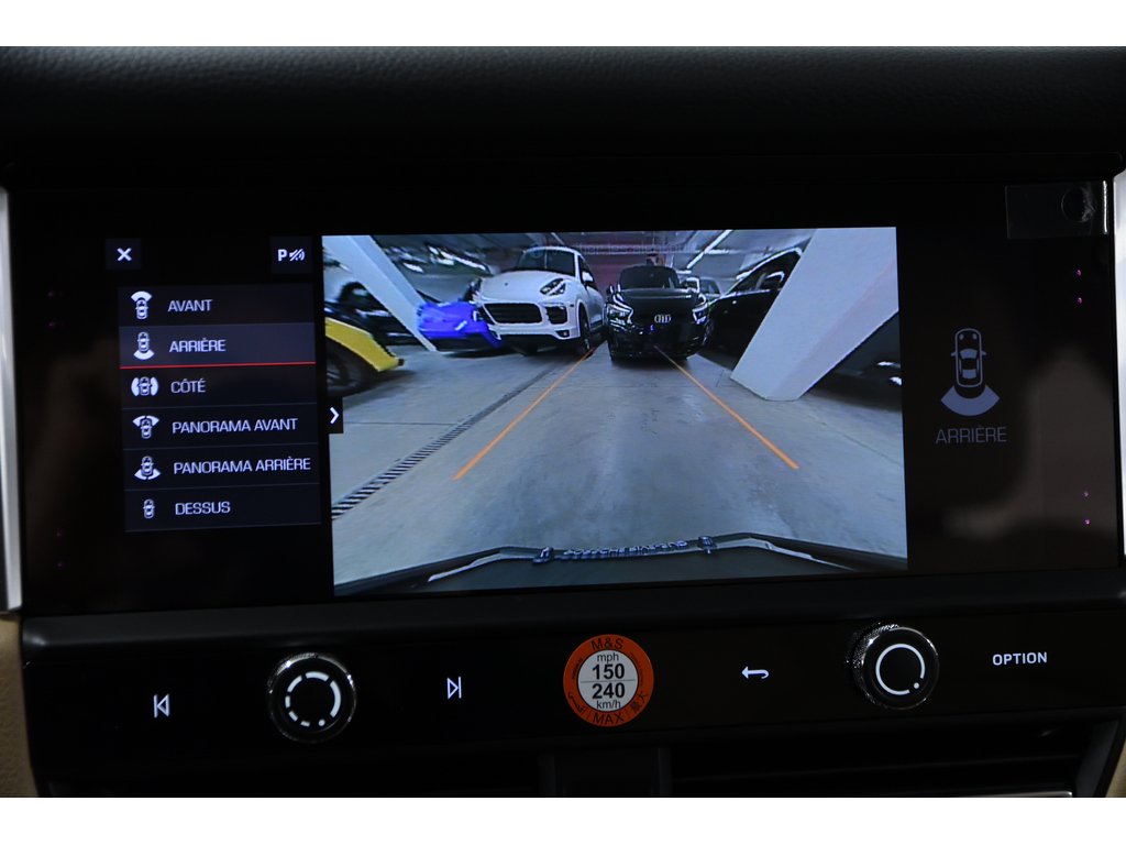 2024 Porsche Macan AWD / Premium Plus / BOSE in Laval, Quebec - 17 - w1024h768px