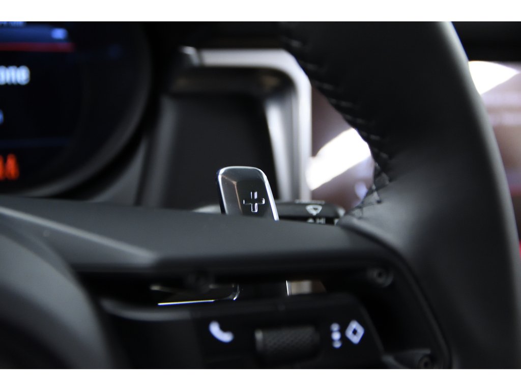 2024 Porsche Macan AWD / Premium Plus / BOSE in Laval, Quebec - 15 - w1024h768px