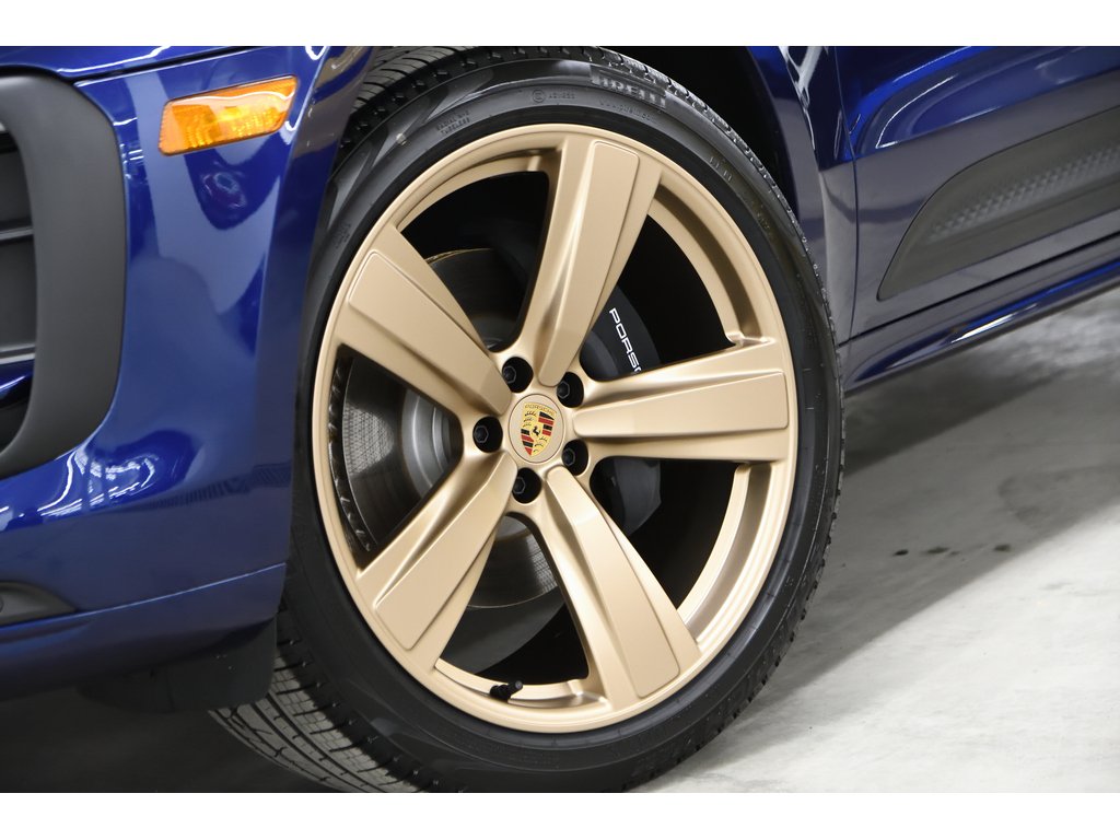 2024 Porsche Macan AWD / Premium Plus / BOSE in Laval, Quebec - 9 - w1024h768px