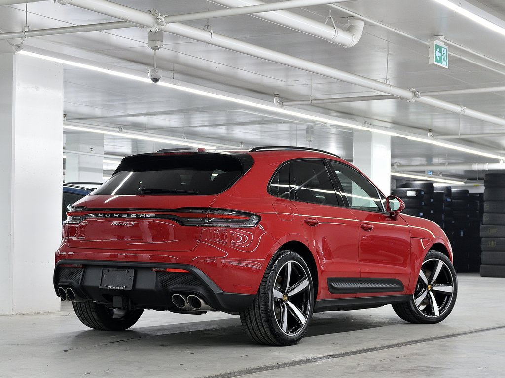 2024 Porsche Macan S AWD / Premium Plus / Air Suspension / BOSE in Laval, Quebec - 3 - w1024h768px