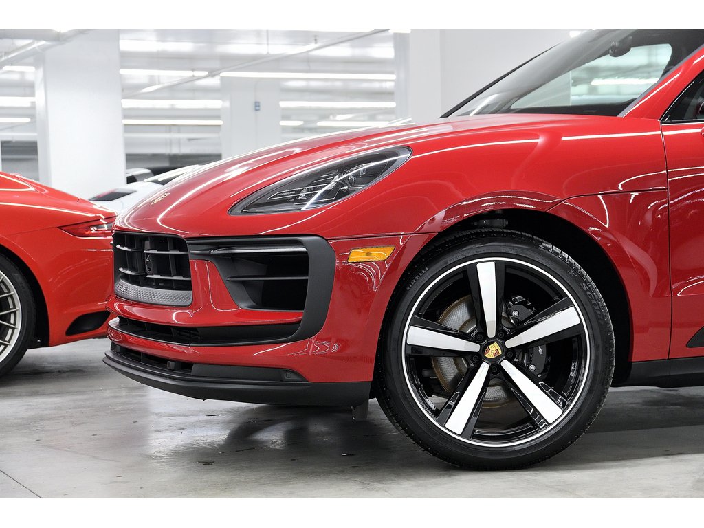 2024 Porsche Macan S AWD / Premium Plus / Air Suspension / BOSE in Laval, Quebec - 10 - w1024h768px