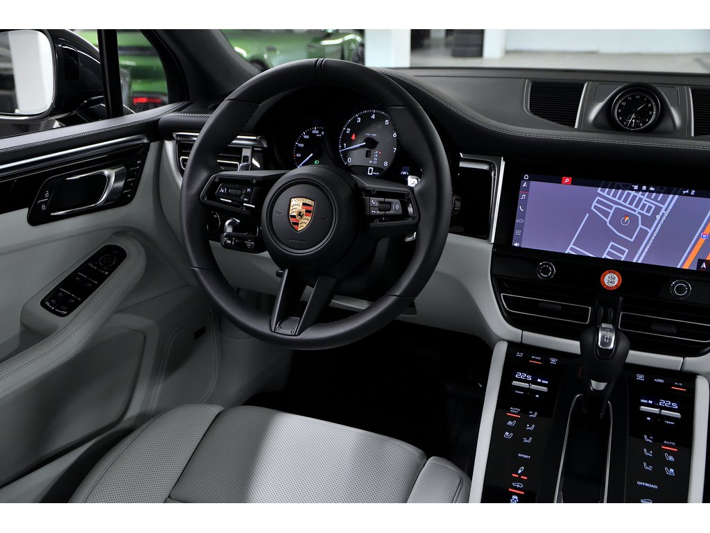 Porsche Macan S AWD 2024 à Laval, Québec - 24 - w1024h768px
