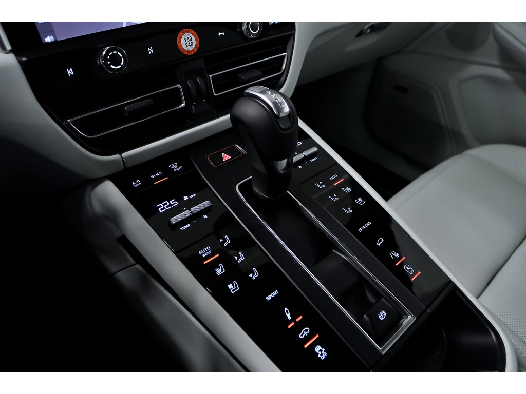 Porsche Macan S AWD 2024 à Laval, Québec - 18 - w1024h768px