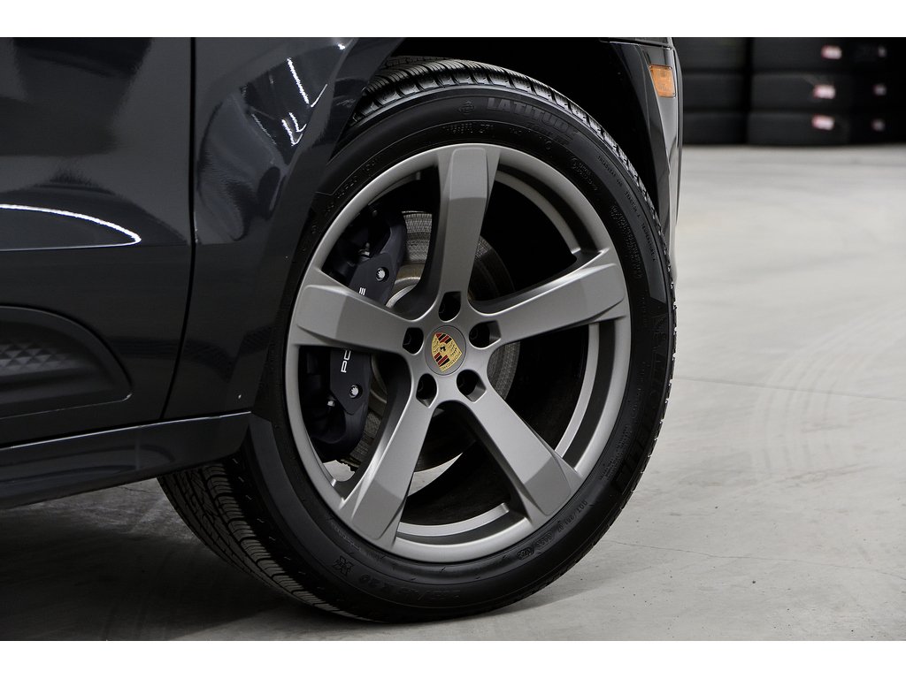 2024 Porsche Macan AWD / Premium Plus Package / Air Suspension / BOSE in Laval, Quebec - 12 - w1024h768px