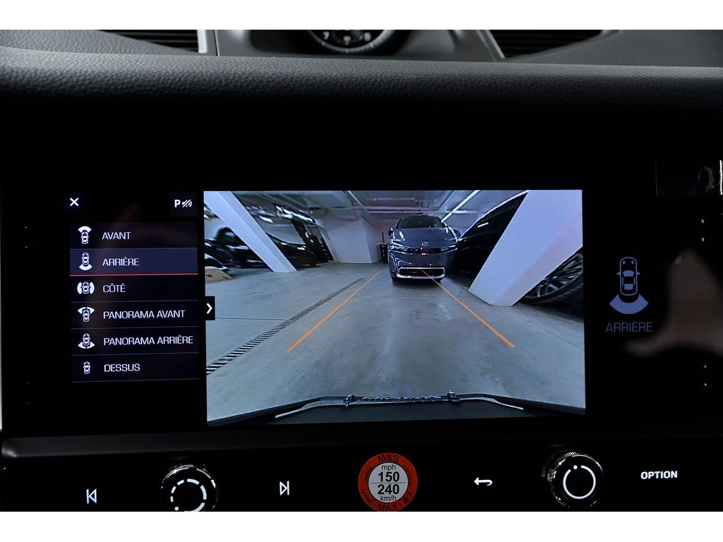 2024 Porsche Macan AWD / Premium Plus Package / Air Suspension / BOSE in Laval, Quebec - 24 - w1024h768px