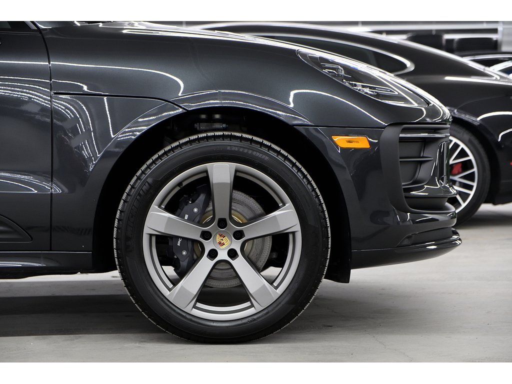 2024 Porsche Macan AWD / Premium Plus Package / Air Suspension / BOSE in Laval, Quebec - 10 - w1024h768px