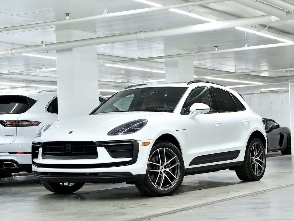 2024 Porsche Macan AWD / Premium Package Plus / Sport Exhaust in Laval, Quebec - 1 - w1024h768px