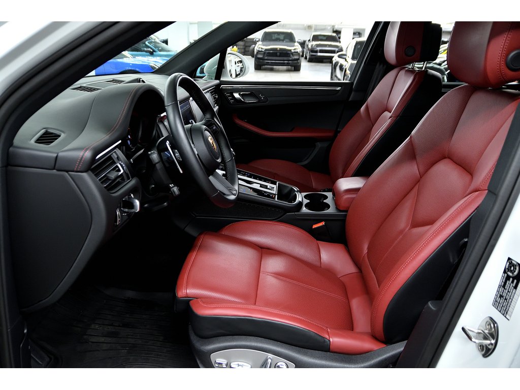 2024 Porsche Macan AWD / Premium Package Plus / Sport Exhaust in Laval, Quebec - 14 - w1024h768px