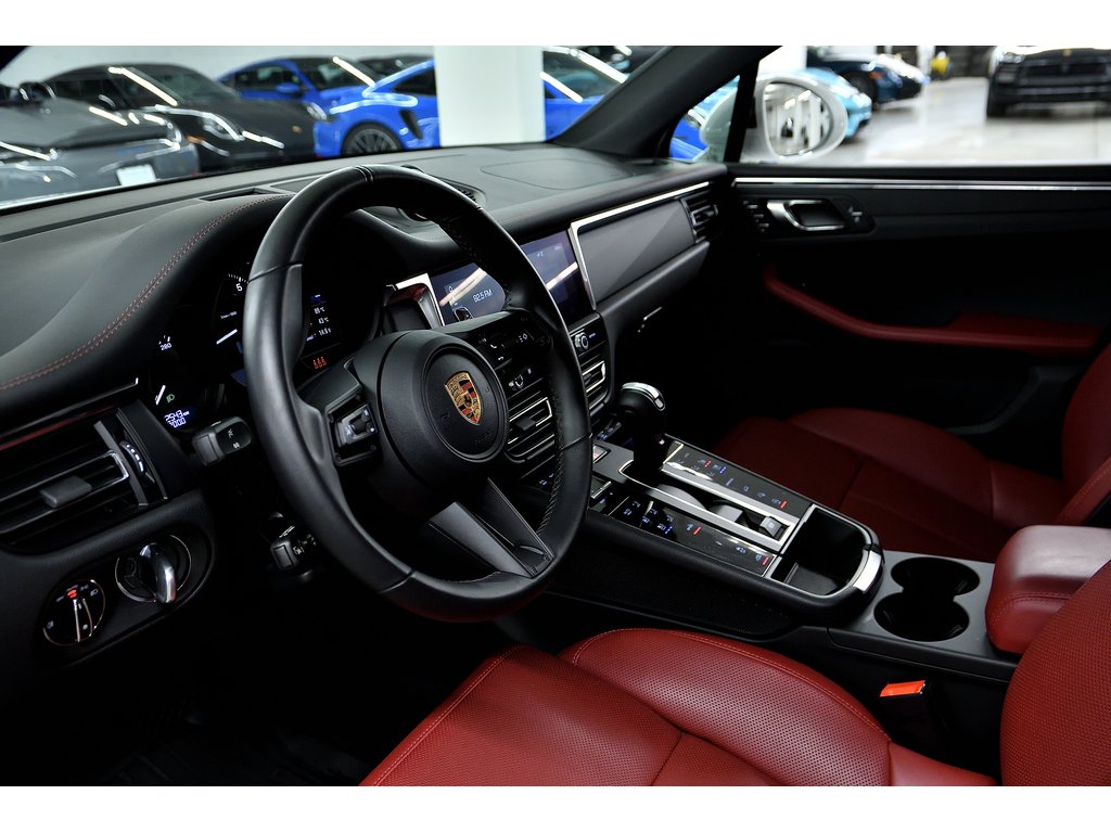 2024 Porsche Macan AWD / Premium Package Plus / Sport Exhaust in Laval, Quebec - 13 - w1024h768px