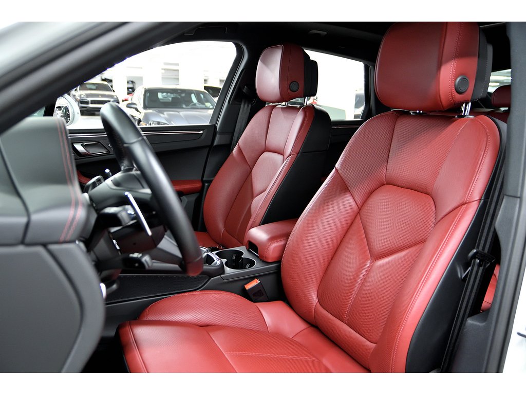 2024 Porsche Macan AWD / Premium Package Plus / Sport Exhaust in Laval, Quebec - 15 - w1024h768px