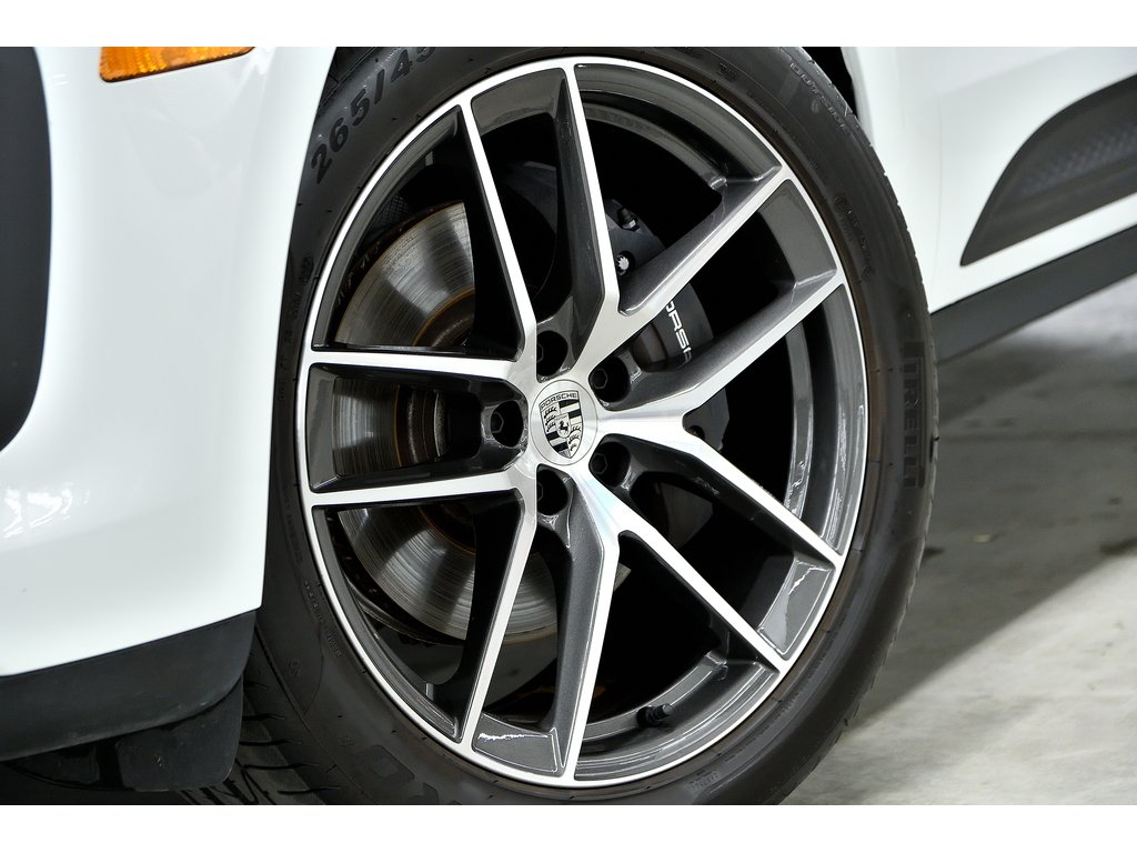 2024 Porsche Macan AWD / Premium Package Plus / Sport Exhaust in Laval, Quebec - 8 - w1024h768px