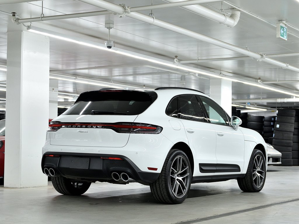 2024 Porsche Macan AWD / Premium Package Plus / Sport Exhaust in Laval, Quebec - 3 - w1024h768px