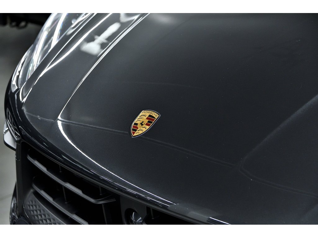 Porsche Macan S AWD / Premium Package Plus / Sport Exhaust 2024 à Laval, Québec - 6 - w1024h768px