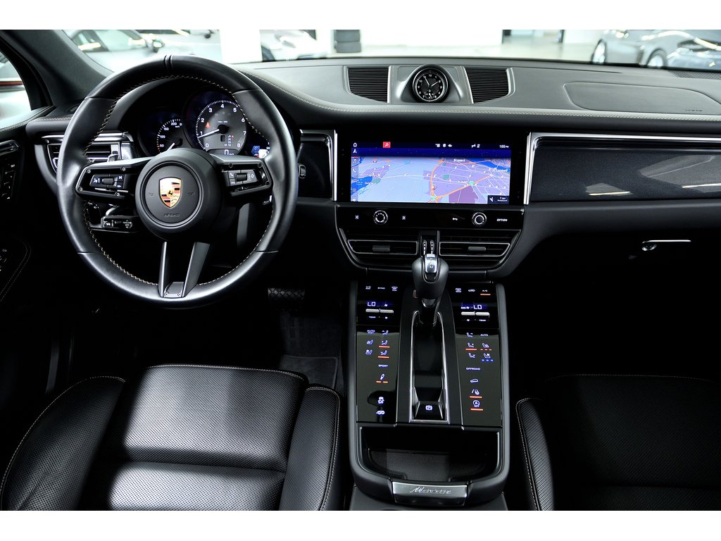 Porsche Macan S AWD / Premium Package Plus / Sport Exhaust 2024 à Laval, Québec - 40 - w1024h768px