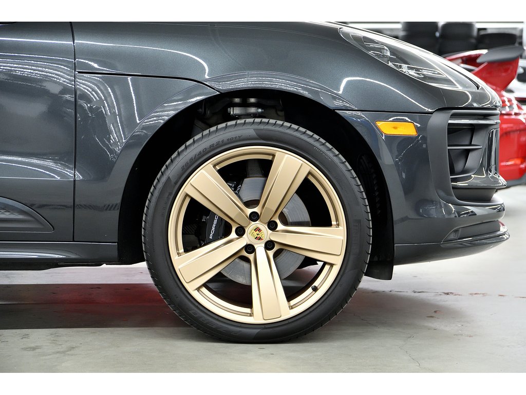 2024 Porsche Macan S AWD / Premium Package Plus / Sport Exhaust in Laval, Quebec - 9 - w1024h768px