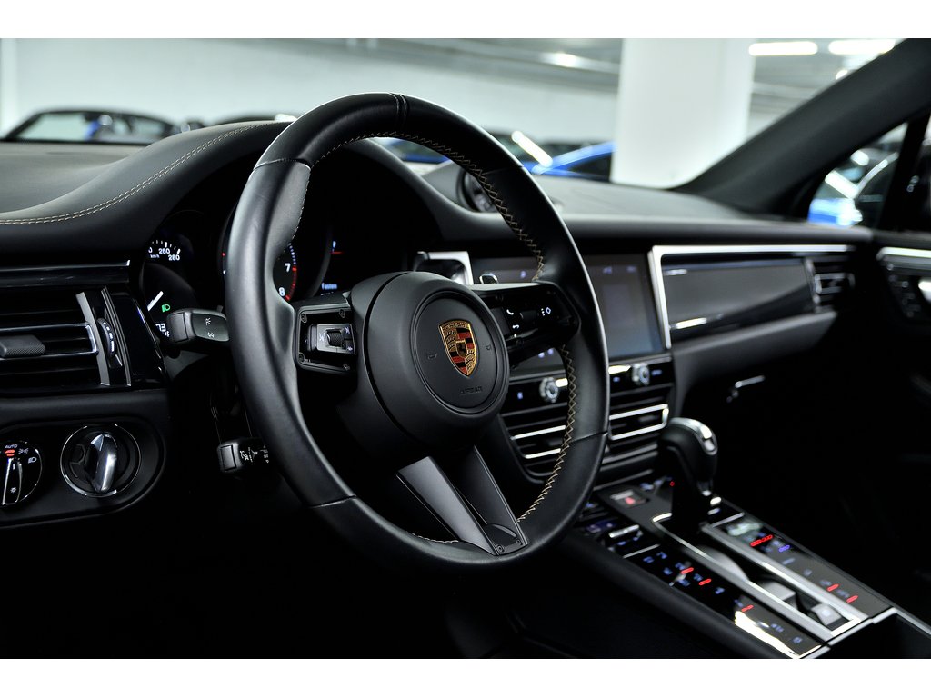 Porsche Macan S AWD / Premium Package Plus / Sport Exhaust 2024 à Laval, Québec - 11 - w1024h768px