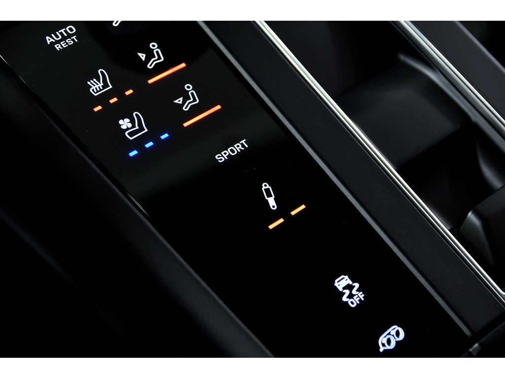 2024 Porsche Macan S AWD / Premium Package Plus / Sport Exhaust in Laval, Quebec - 30 - w1024h768px