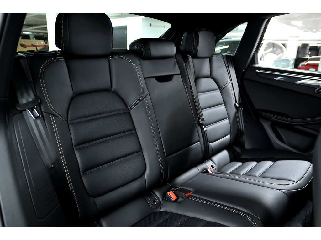2024 Porsche Macan S AWD / Premium Package Plus / Sport Exhaust in Laval, Quebec - 43 - w1024h768px