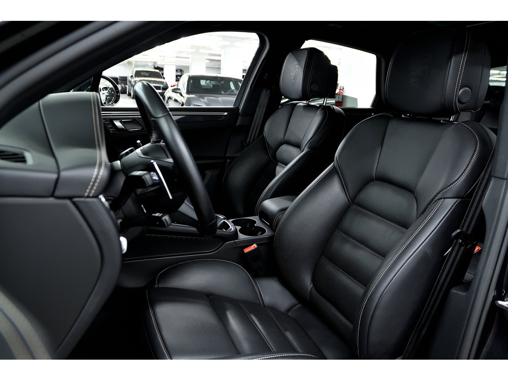 Porsche Macan S AWD / Premium Package Plus / Sport Exhaust 2024 à Laval, Québec - 17 - w1024h768px