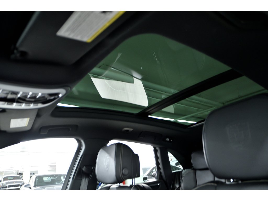 2024 Porsche Macan S AWD / Premium Package Plus / Sport Exhaust in Laval, Quebec - 20 - w1024h768px