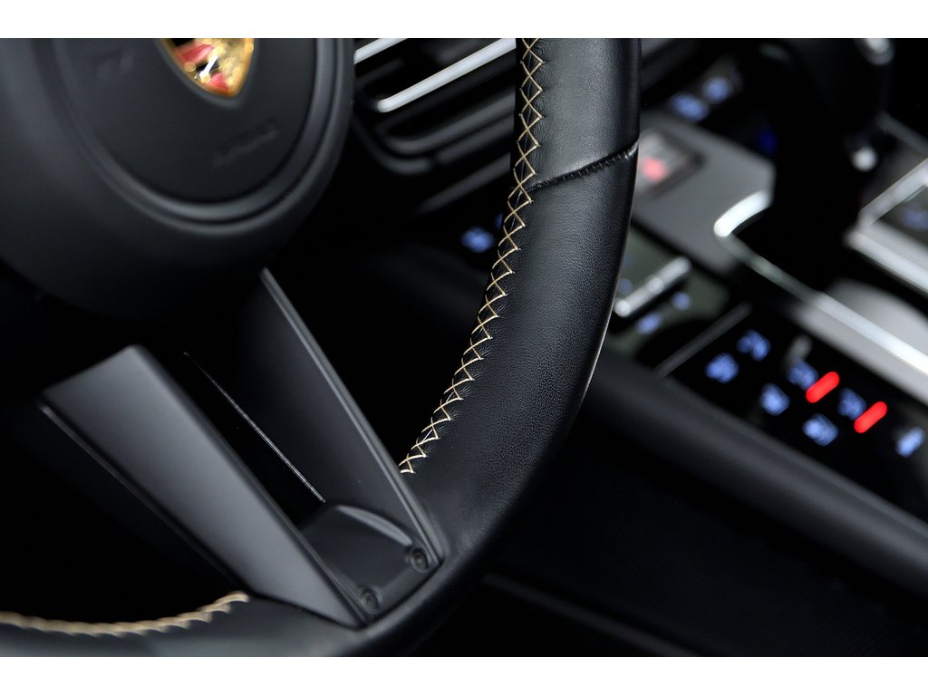 Porsche Macan S AWD / Premium Package Plus / Sport Exhaust 2024 à Laval, Québec - 12 - w1024h768px