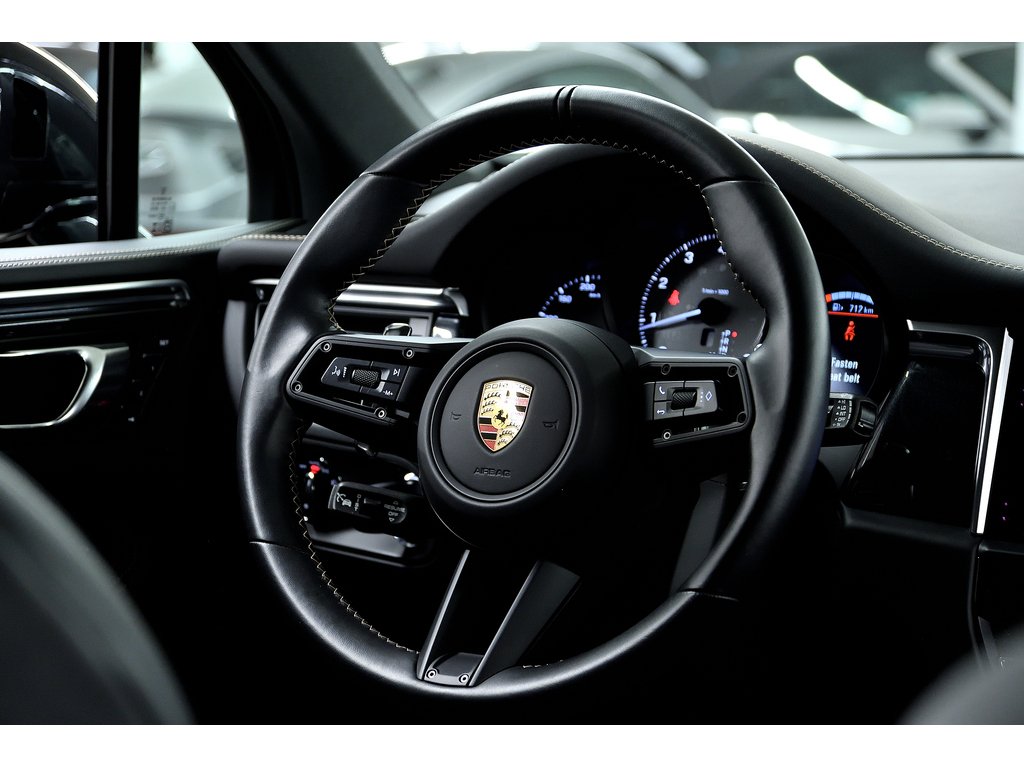 2024 Porsche Macan S AWD / Premium Package Plus / Sport Exhaust in Laval, Quebec - 42 - w1024h768px