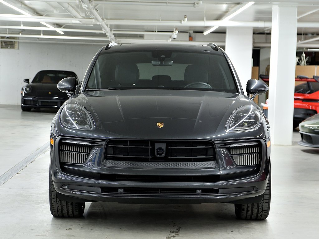 Porsche Macan S AWD / Premium Package Plus / Sport Exhaust 2024 à Laval, Québec - 5 - w1024h768px