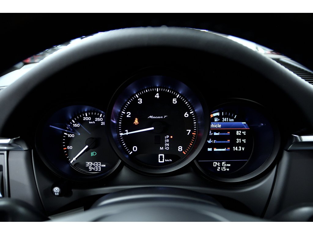 2024 Porsche Macan T AWD / Air Suspension / Premium Package in Laval, Quebec - 17 - w1024h768px