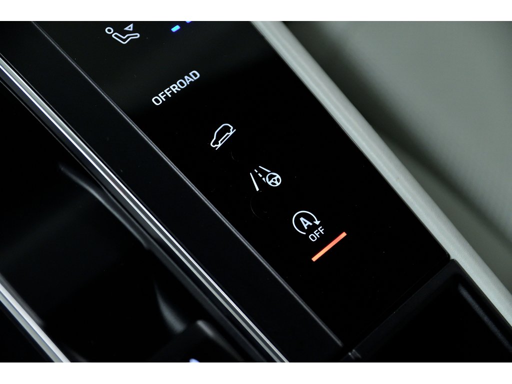 2024 Porsche Macan T AWD / Air Suspension / Premium Package in Laval, Quebec - 28 - w1024h768px