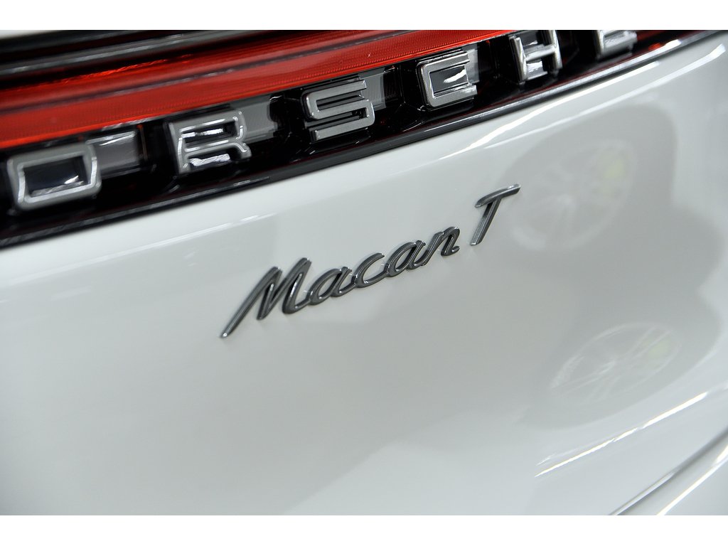 2024 Porsche Macan T AWD / Air Suspension / Premium Package in Laval, Quebec - 10 - w1024h768px