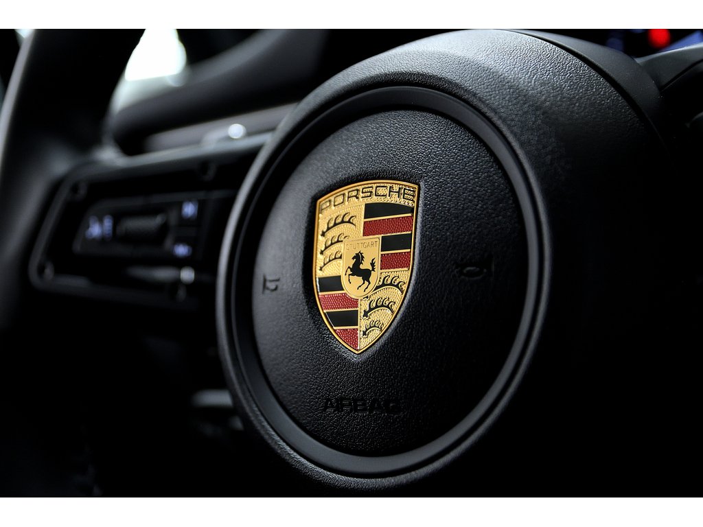 2024 Porsche Macan AWD in Laval, Quebec - 13 - w1024h768px