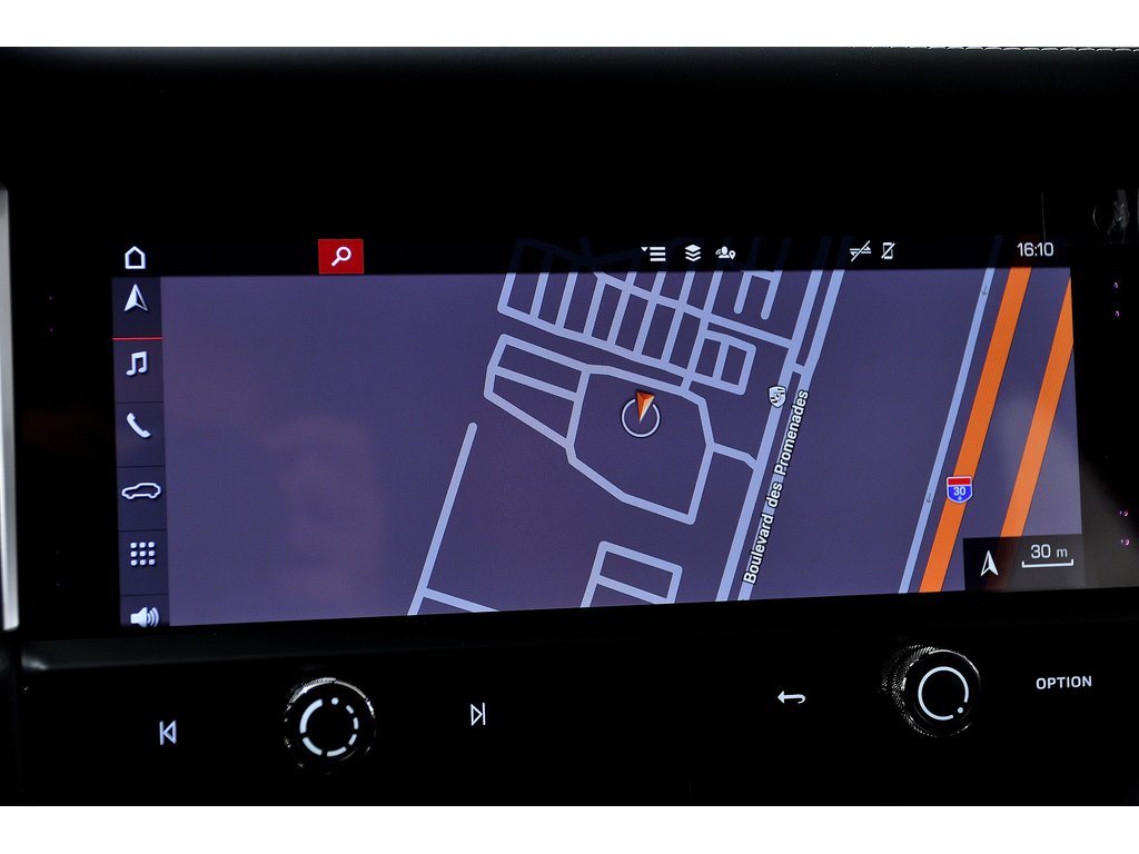 2024 Porsche Macan AWD in Laval, Quebec - 16 - w1024h768px