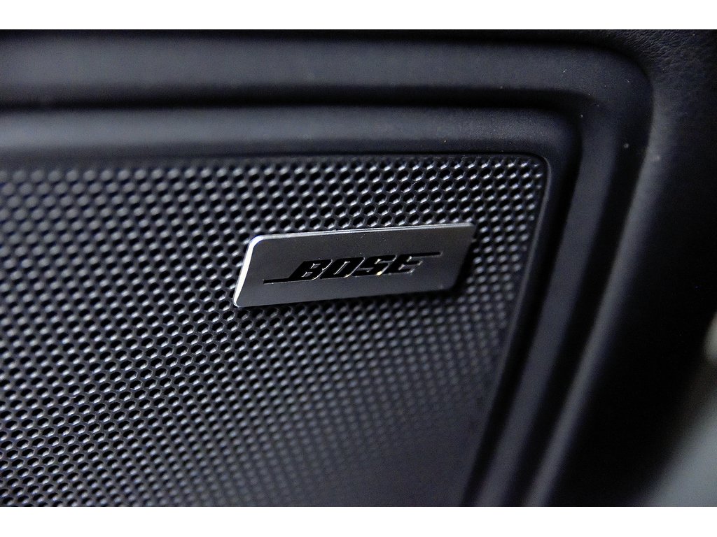 2024 Porsche Macan AWD in Laval, Quebec - 23 - w1024h768px