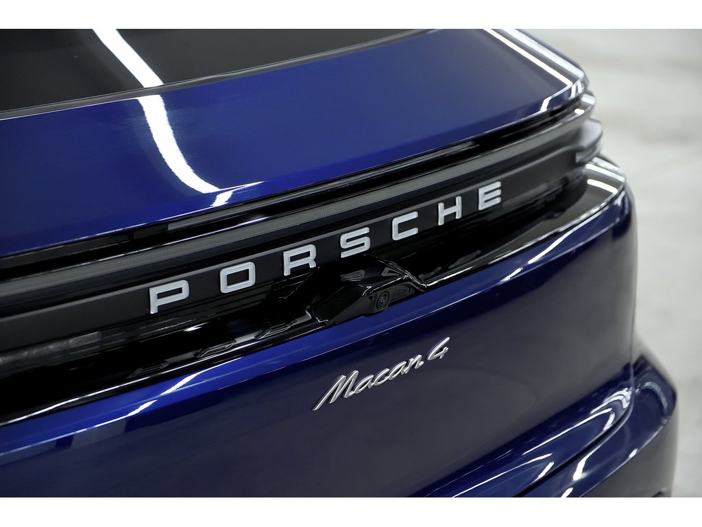 2024 Porsche Macan Electric AWD / Premium / Sport Chrono / Rear Axle in Laval, Quebec - 9 - w1024h768px
