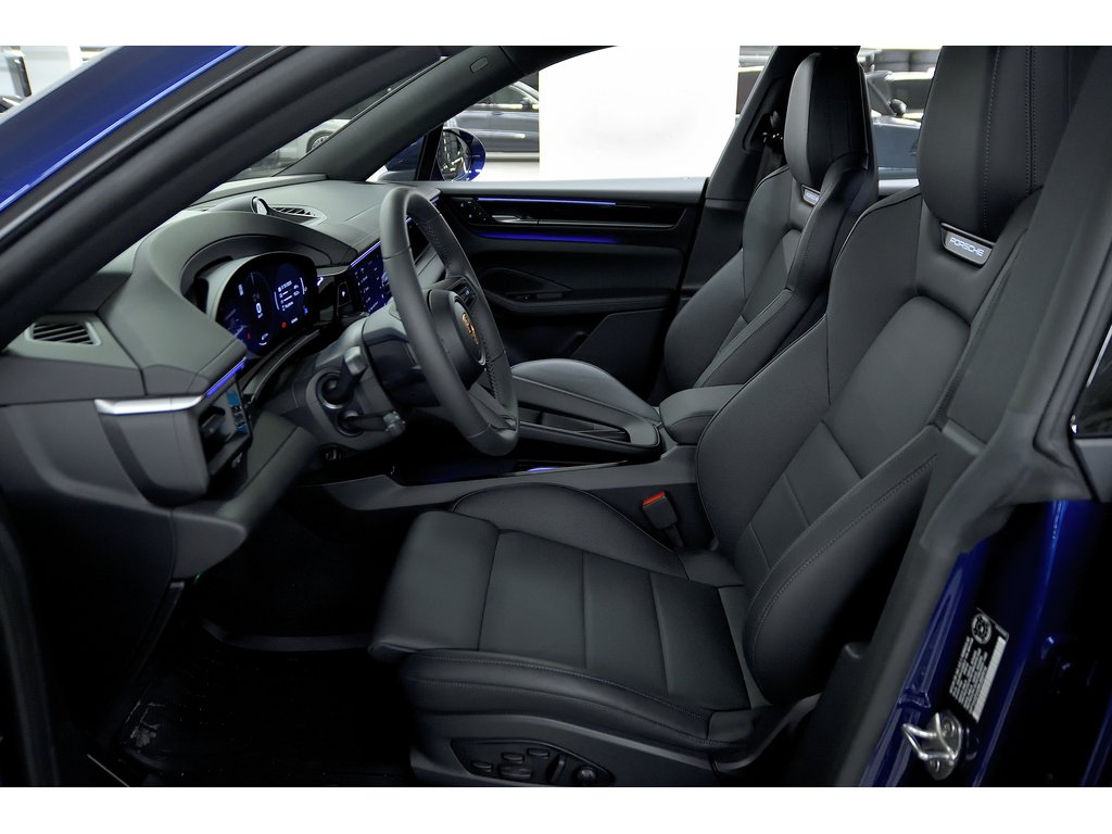 2024 Porsche Macan Electric AWD / Premium / Sport Chrono / Rear Axle in Laval, Quebec - 10 - w1024h768px