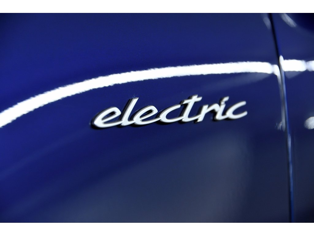 2024 Porsche Macan Electric AWD / Premium / Sport Chrono / Rear Axle in Laval, Quebec - 8 - w1024h768px