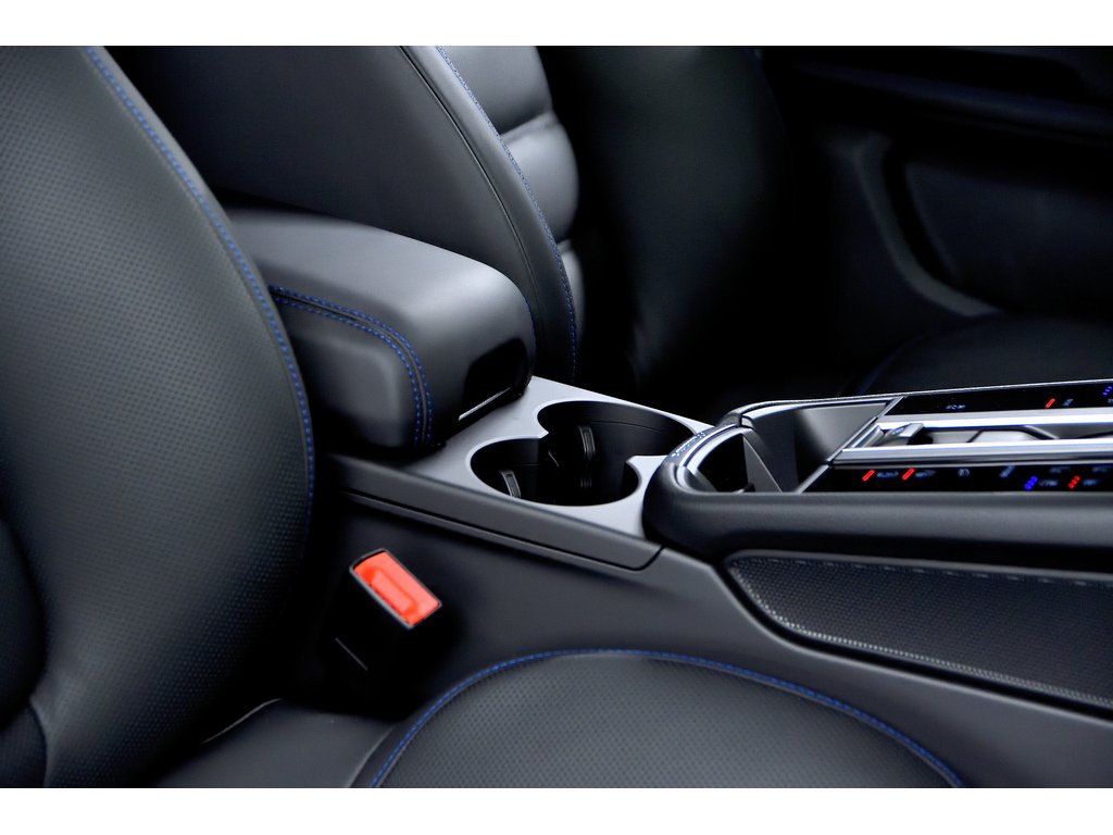 Porsche Macan AWD / Premium Plus / BOSE 2024 à Laval, Québec - 33 - w1024h768px