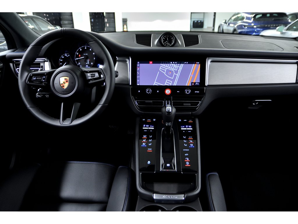 Porsche Macan AWD / Premium Plus / BOSE 2024 à Laval, Québec - 35 - w1024h768px