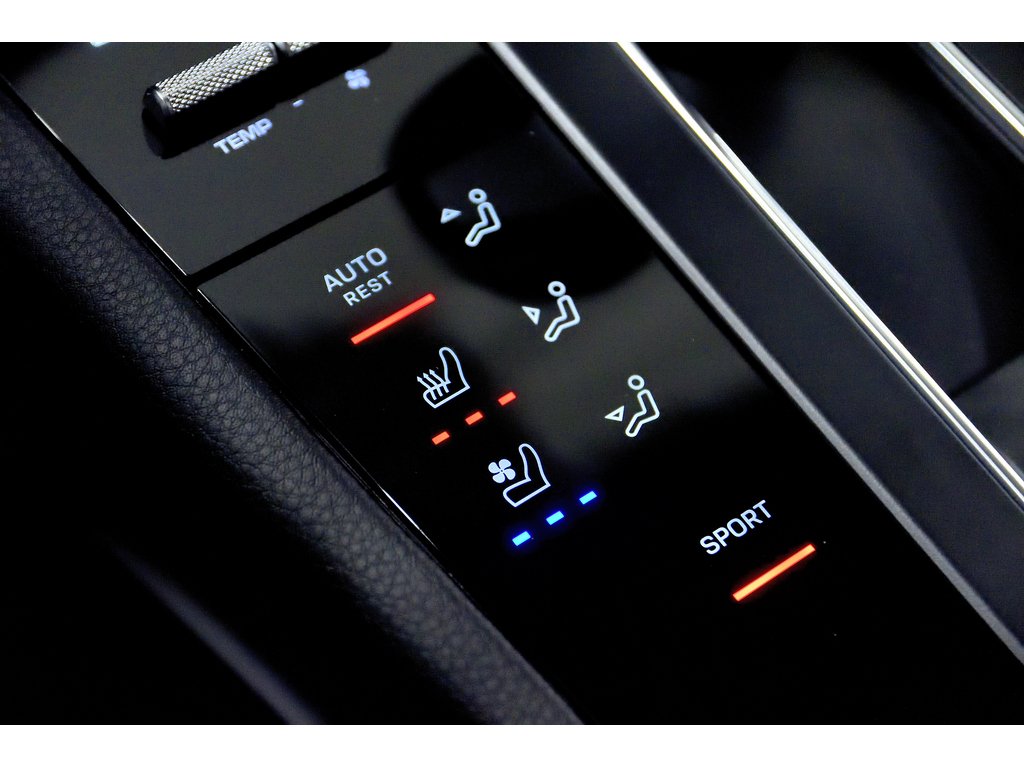Porsche Macan AWD / Premium Plus / BOSE 2024 à Laval, Québec - 24 - w1024h768px