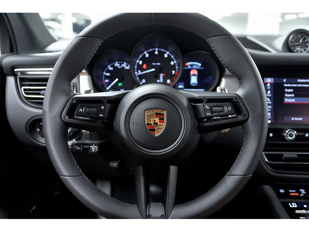 2024 Porsche Macan AWD / Premium Package Plus / BOSE in Laval, Quebec - 19 - w1024h768px