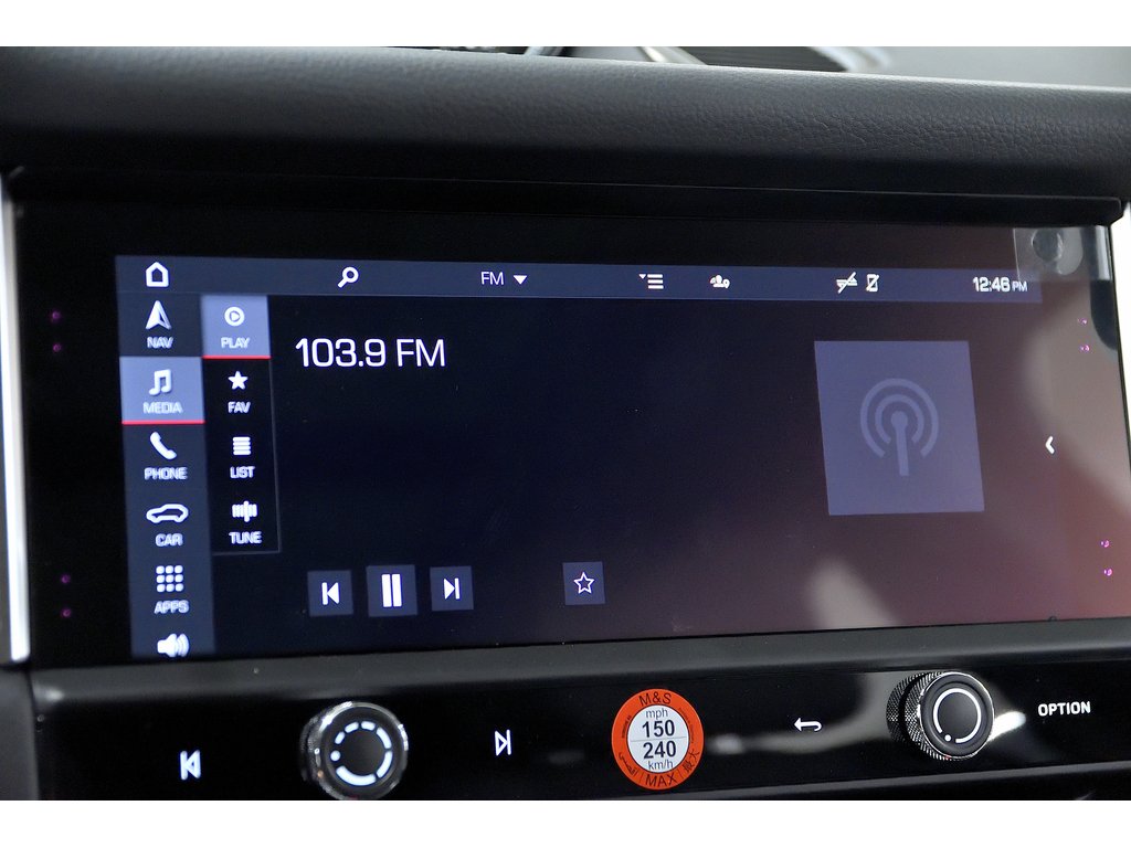 2024 Porsche Macan AWD / Premium Package Plus / BOSE in Laval, Quebec - 29 - w1024h768px