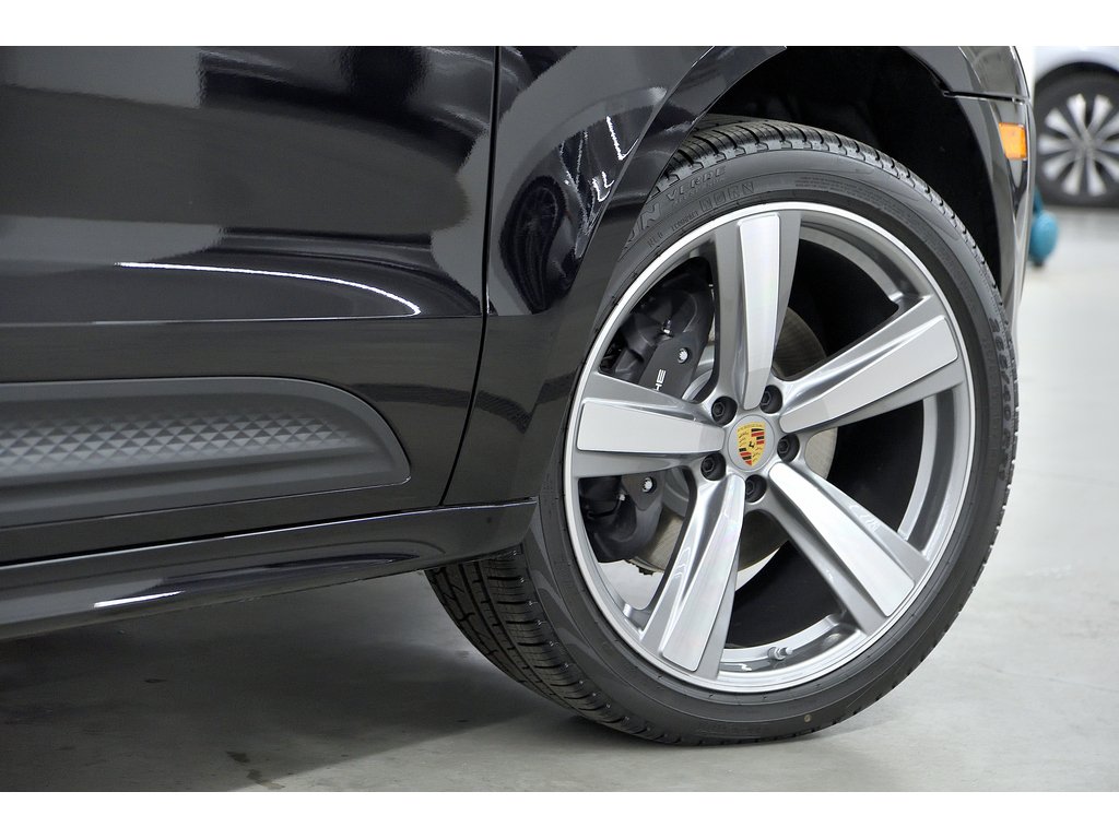 2024 Porsche Macan AWD / Premium Package Plus / BOSE in Laval, Quebec - 12 - w1024h768px