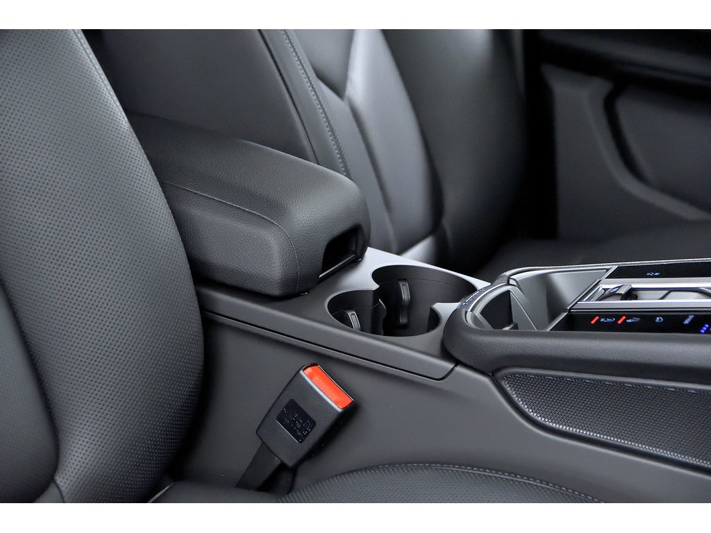 2024 Porsche Macan AWD / Premium Package Plus / BOSE in Laval, Quebec - 36 - w1024h768px