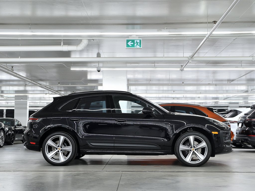 2024 Porsche Macan AWD / Premium Package Plus / BOSE in Laval, Quebec - 2 - w1024h768px