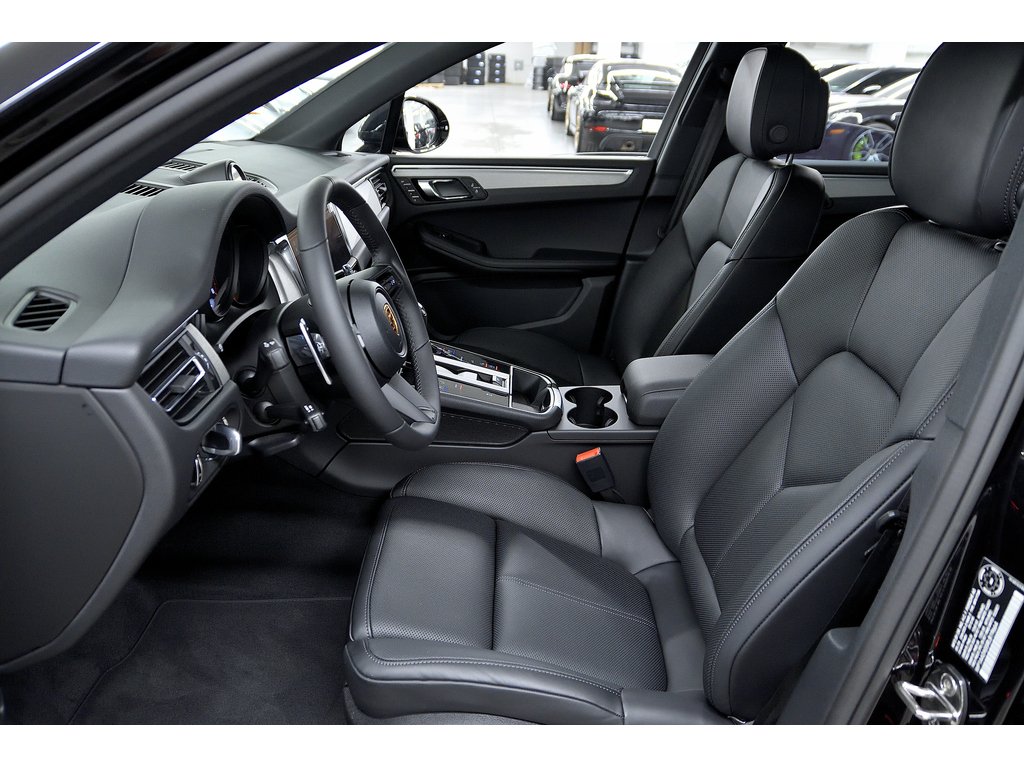 2024 Porsche Macan AWD / Premium Package Plus / BOSE in Laval, Quebec - 14 - w1024h768px