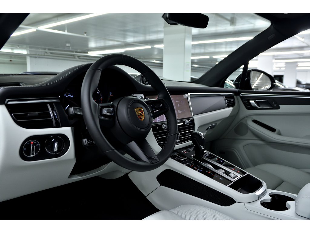 Porsche Macan AWD / Premium Package Plus / BOSE 2024 à Laval, Québec - 11 - w1024h768px