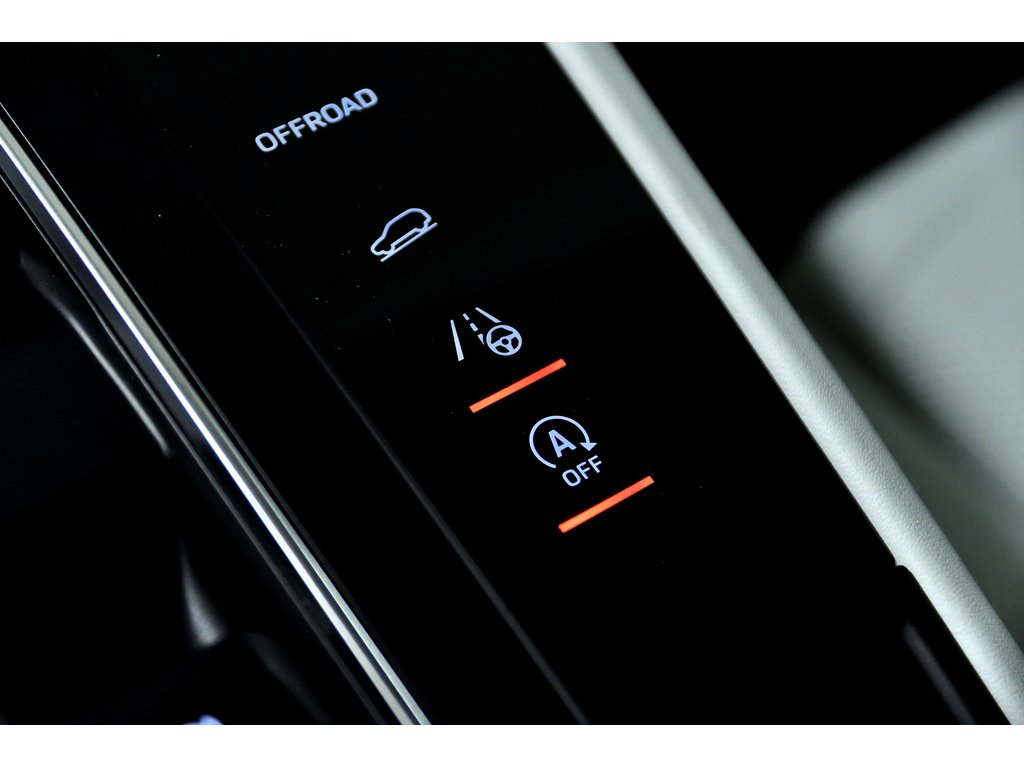 Porsche Macan AWD / Premium Package Plus / BOSE 2024 à Laval, Québec - 28 - w1024h768px