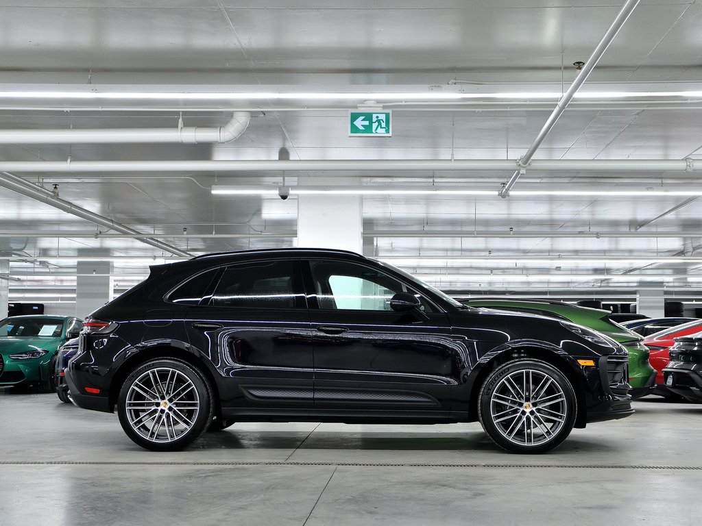 Porsche Macan AWD / Premium Package Plus / BOSE 2024 à Laval, Québec - 2 - w1024h768px